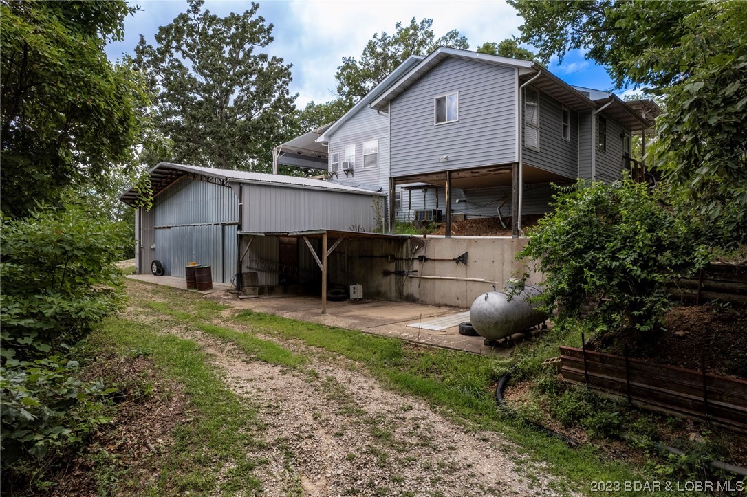 18 Trail Road