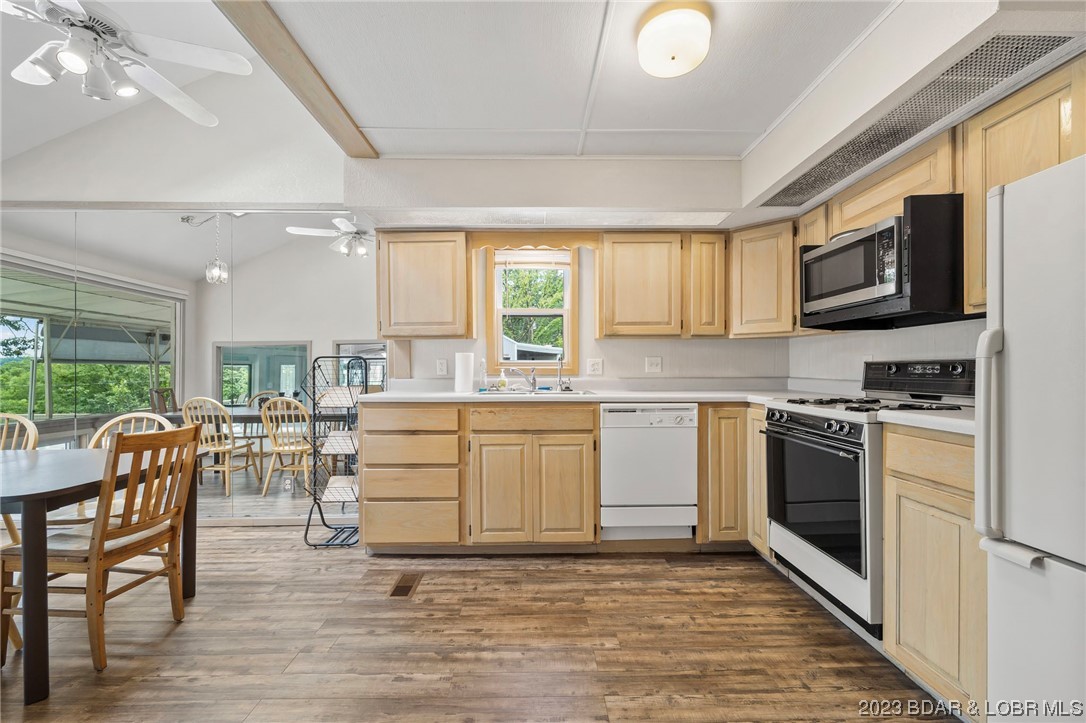 18 Trail Road