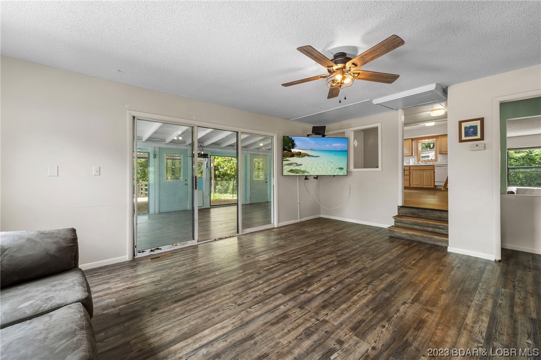 18 Trail Road