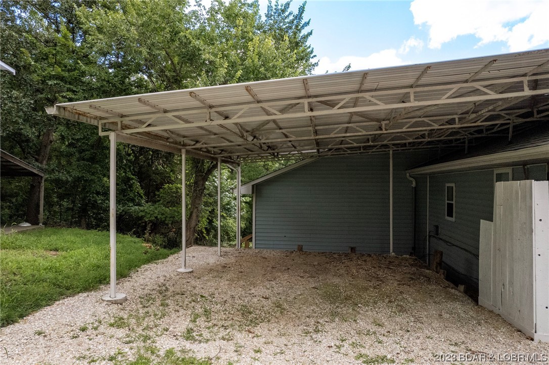 18 Trail Road