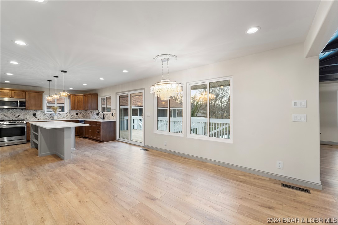 6631 Northview Dr