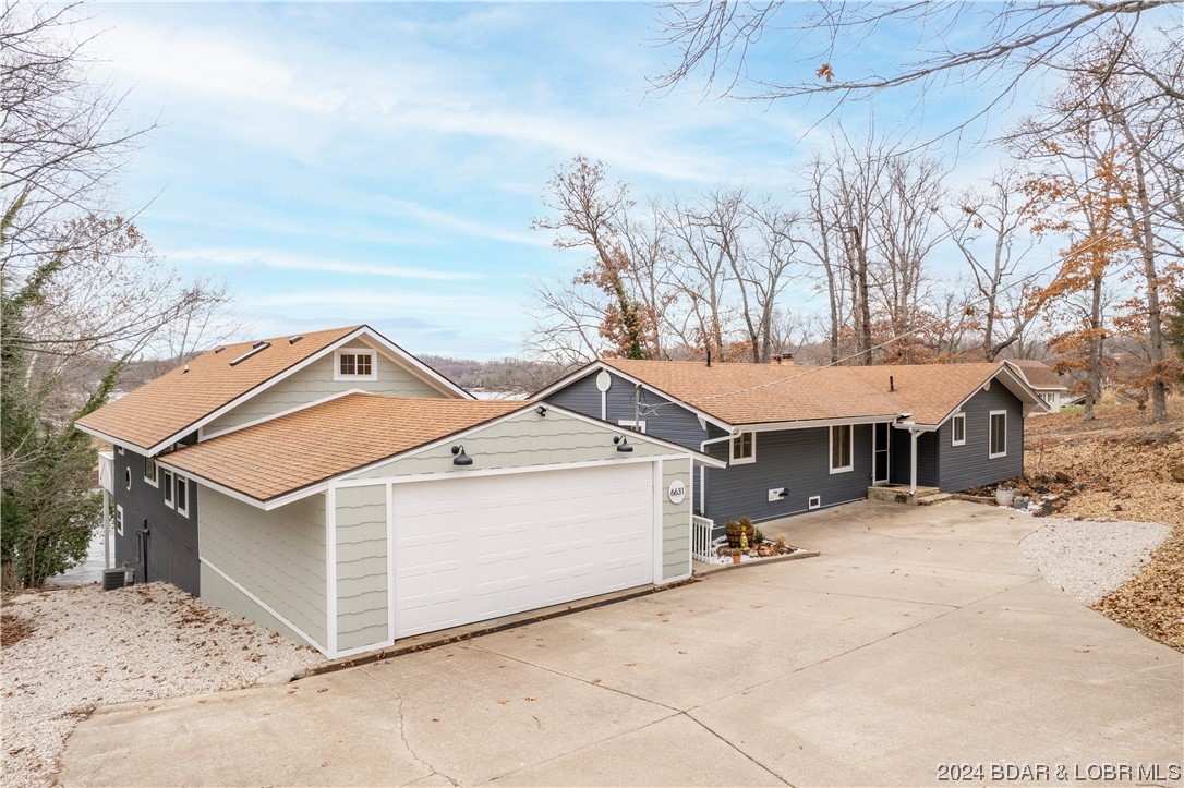6631 Northview Dr