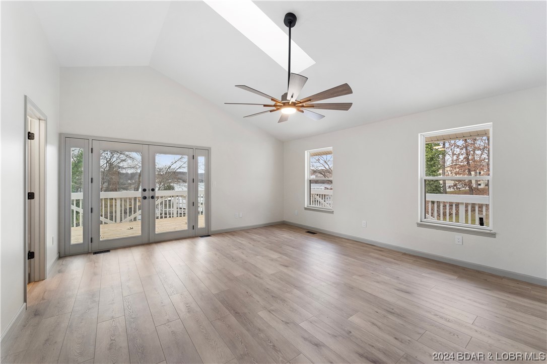 6631 Northview Dr