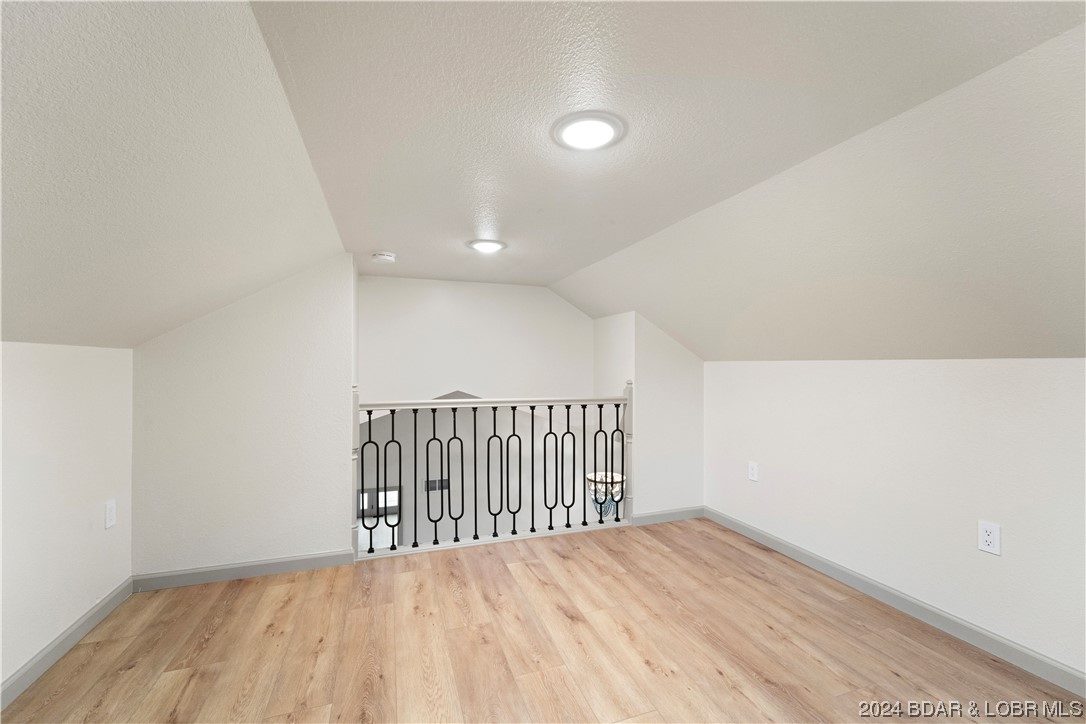 6631 Northview Dr