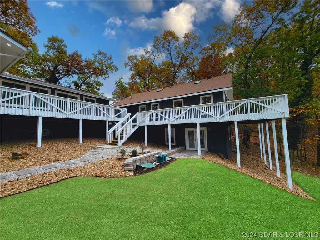 6631 Northview Dr