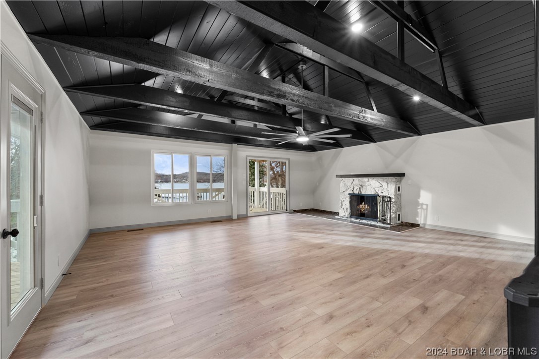 6631 Northview Dr