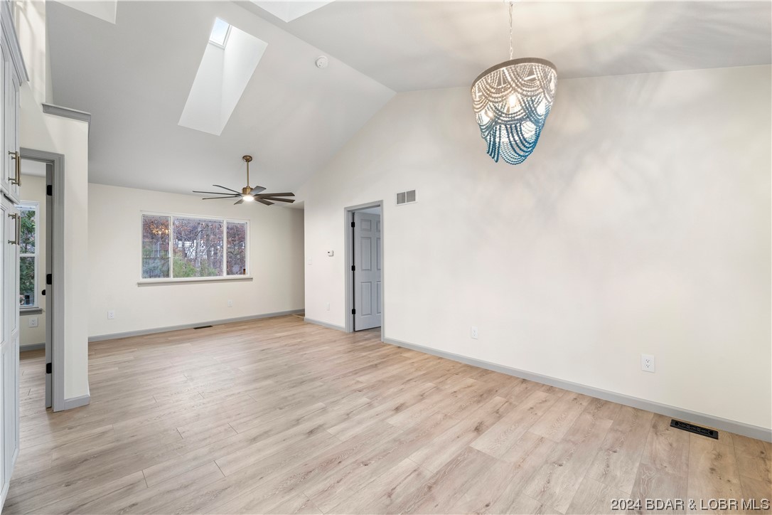 6631 Northview Dr