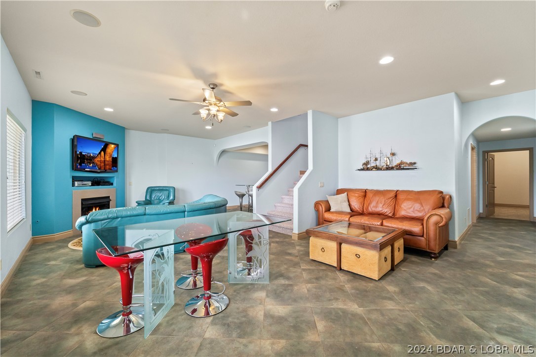 971 High Street