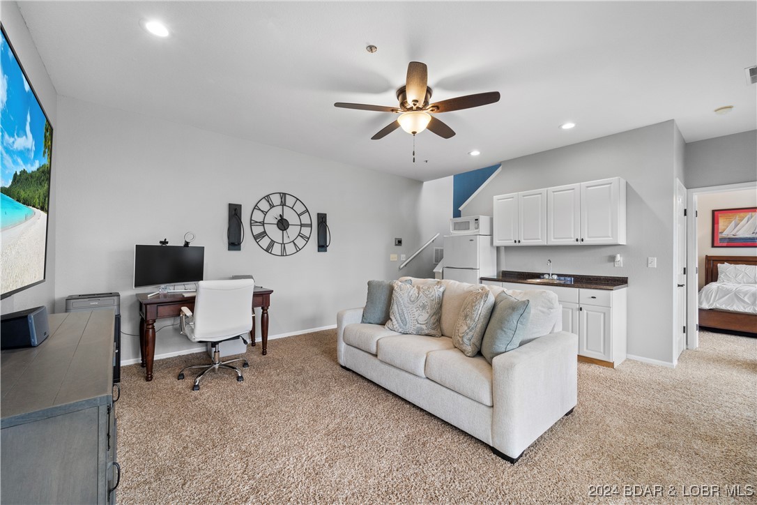 354 West Palisades Condo Drive 1B
