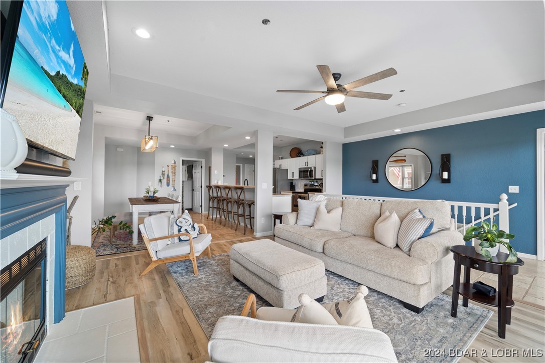 354 West Palisades Condo Drive 1B
