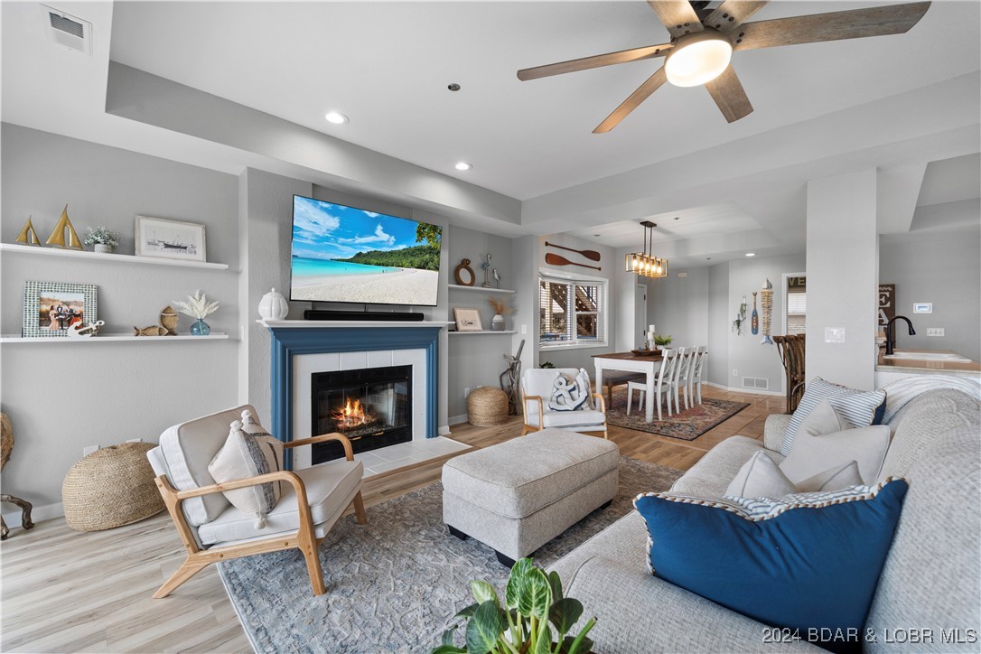 354 West Palisades Condo Drive 1B