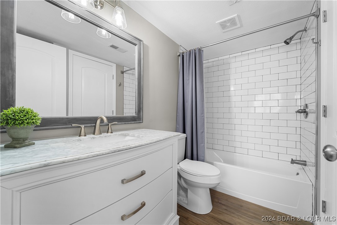 6005 Baydy Peak Road 1004