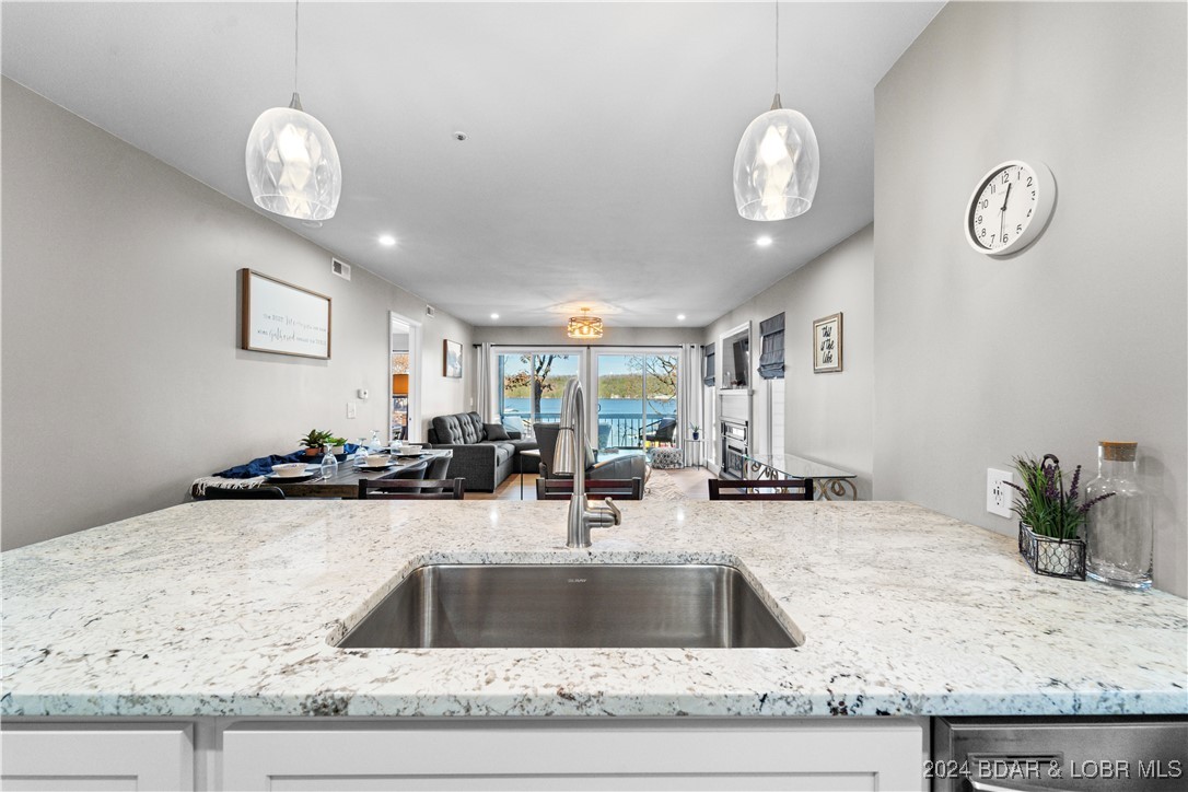 6005 Baydy Peak Road 1004