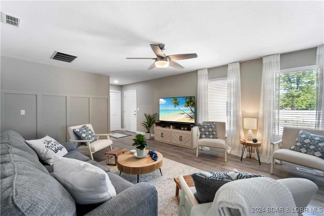 32 Lurhaven Circle