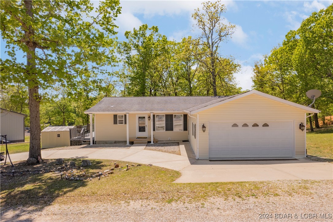 32 Lurhaven Circle