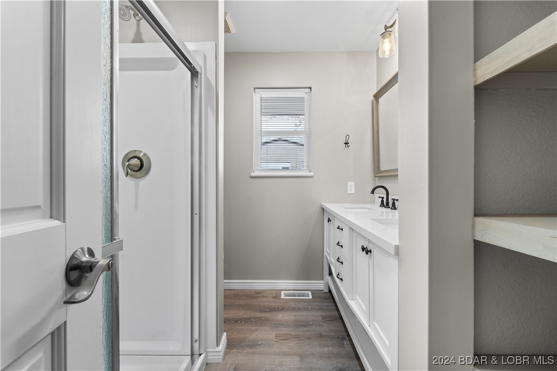 32 Lurhaven Circle