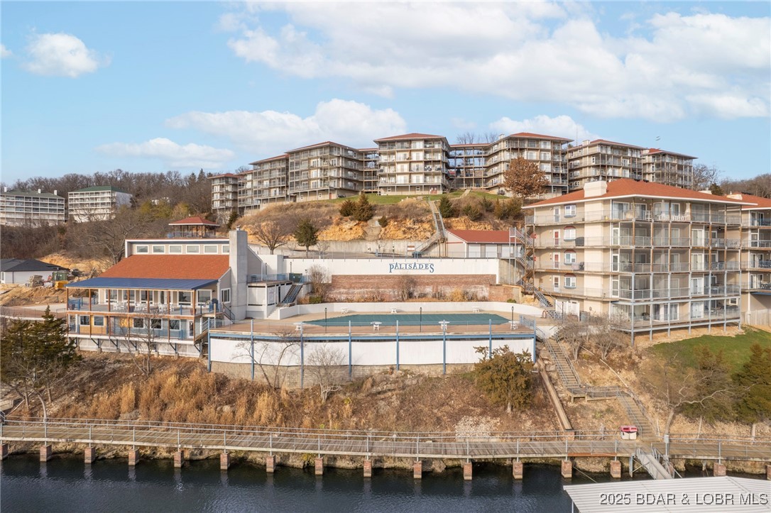372 W. Palisades Condo Drive 4B