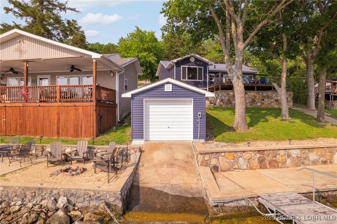 27570 Golden Point Lane