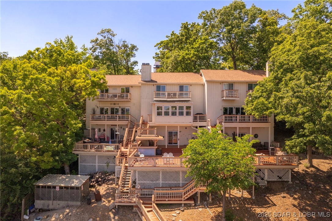 70 Ravenwood Drive