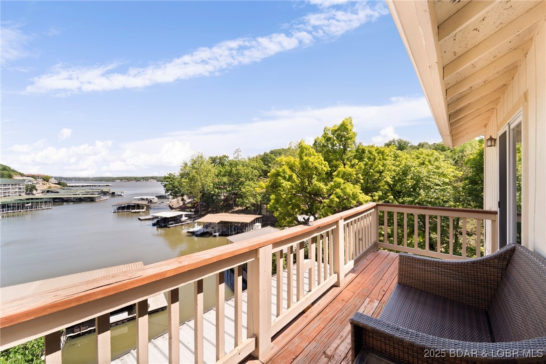 70 Ravenwood Drive