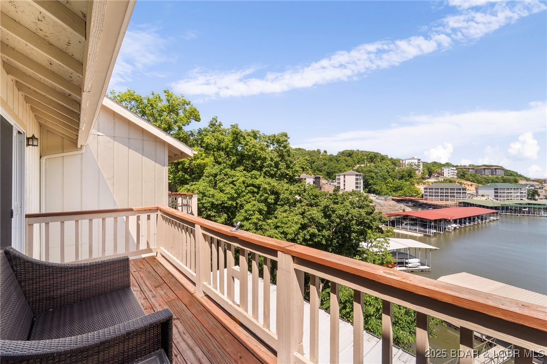 70 Ravenwood Drive