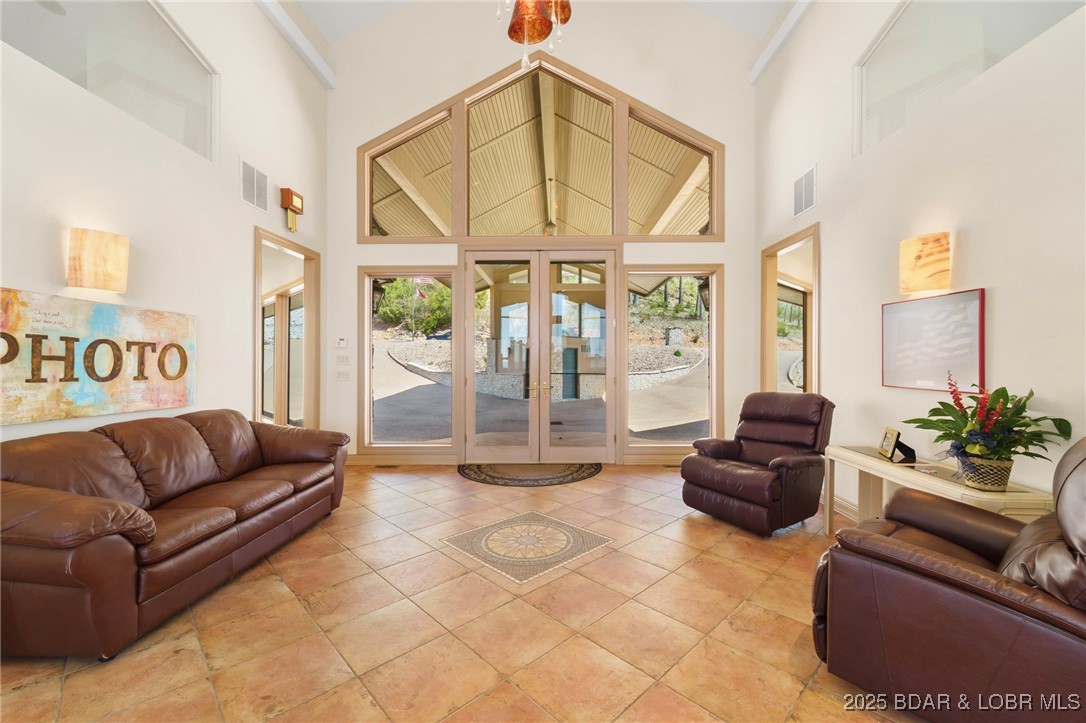 1145 Beacon Pointe Circle