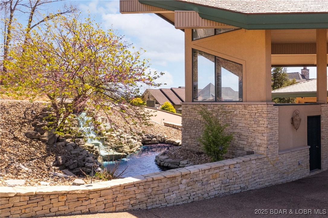 1145 Beacon Pointe Circle