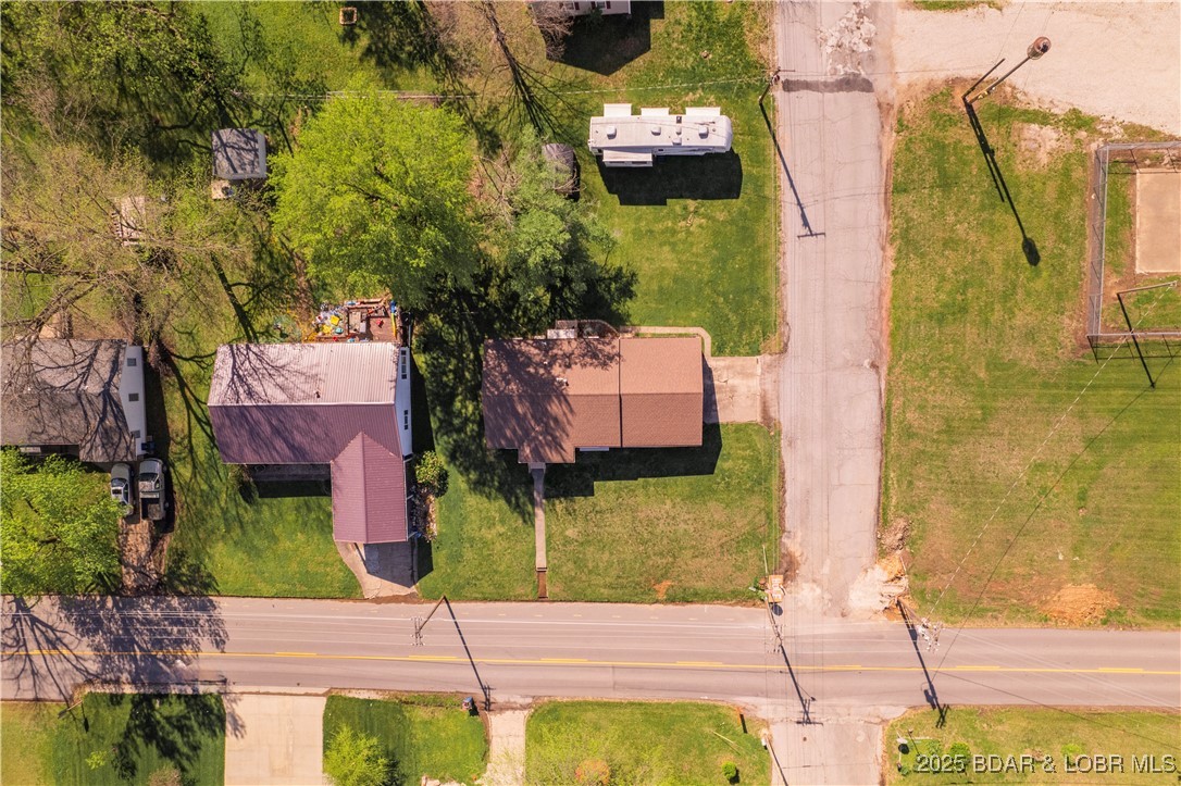 209 N Grand Avenue