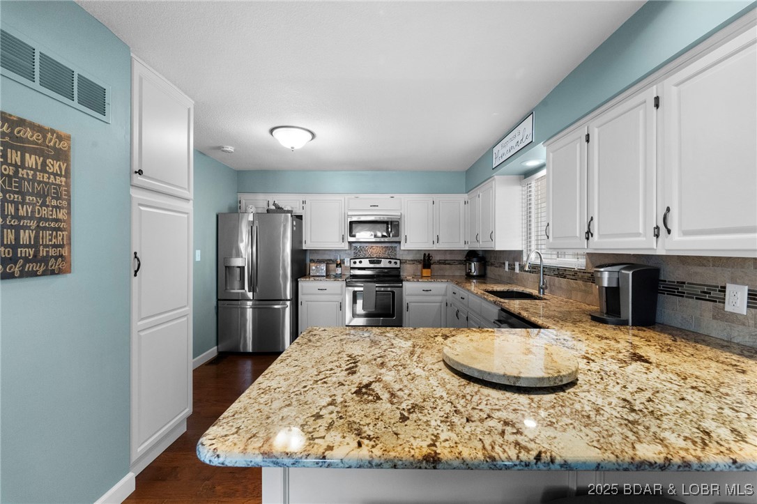 140 Old English Point