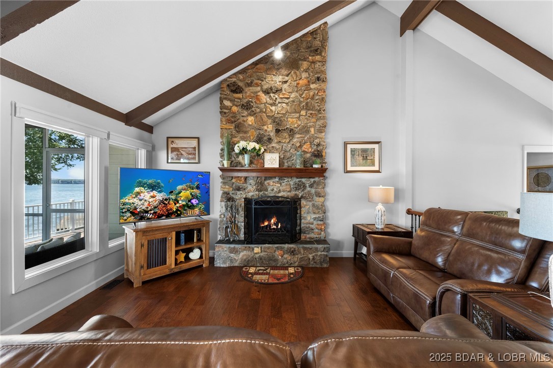 140 Old English Point