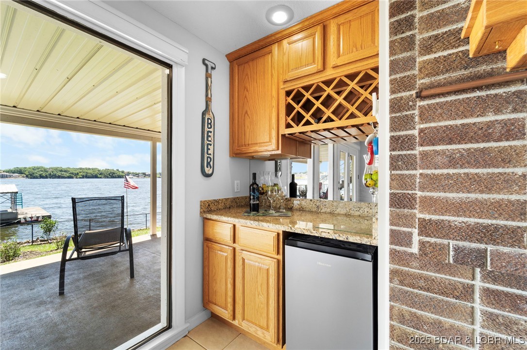 140 Old English Point