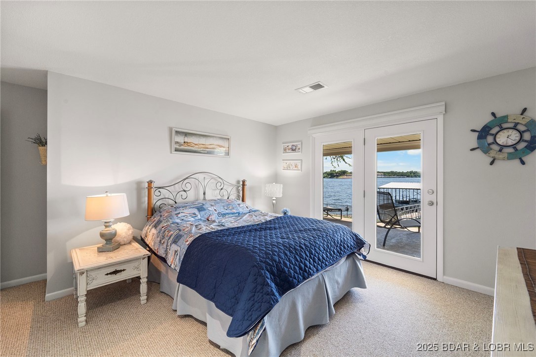 140 Old English Point