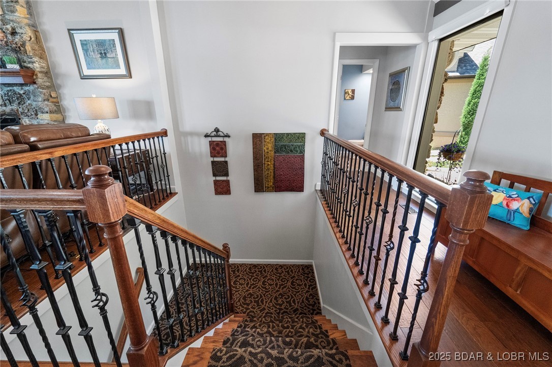 140 Old English Point