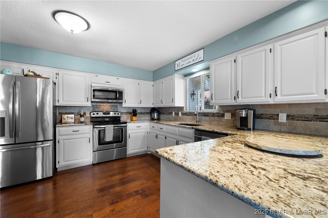 140 Old English Point