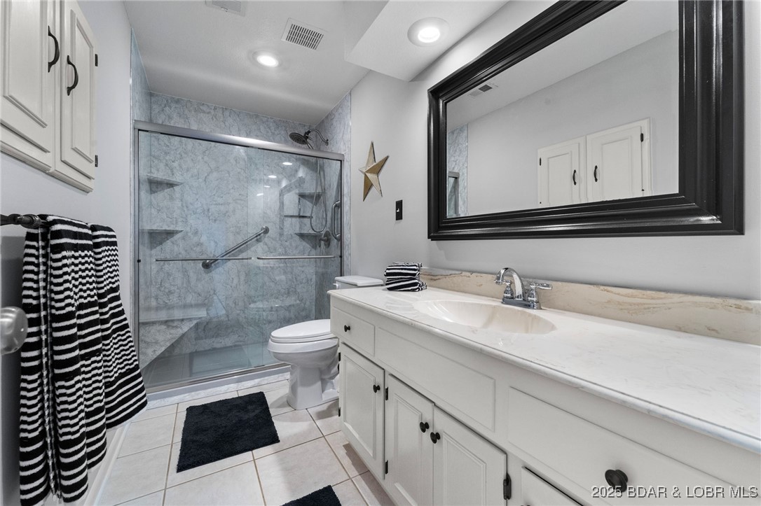 140 Old English Point