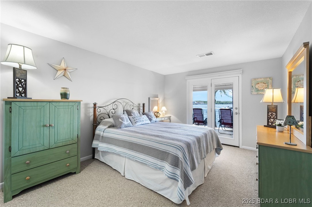 140 Old English Point