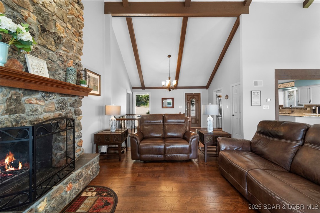 140 Old English Point