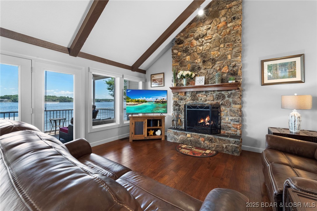 140 Old English Point