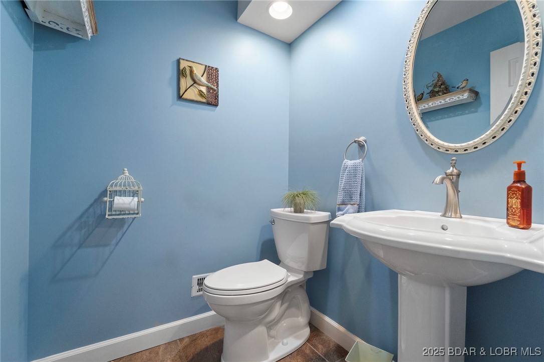 140 Old English Point