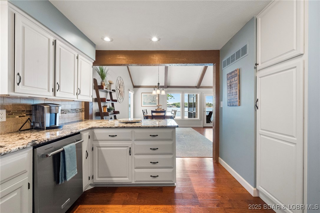 140 Old English Point