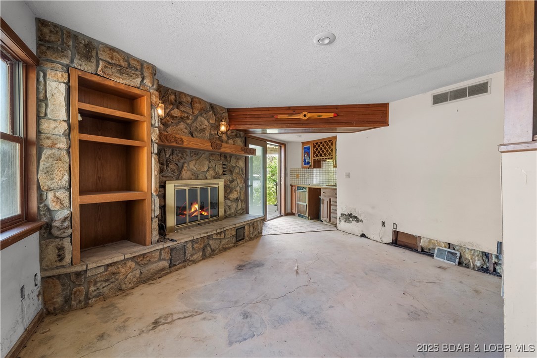 32995 Green Hills Road