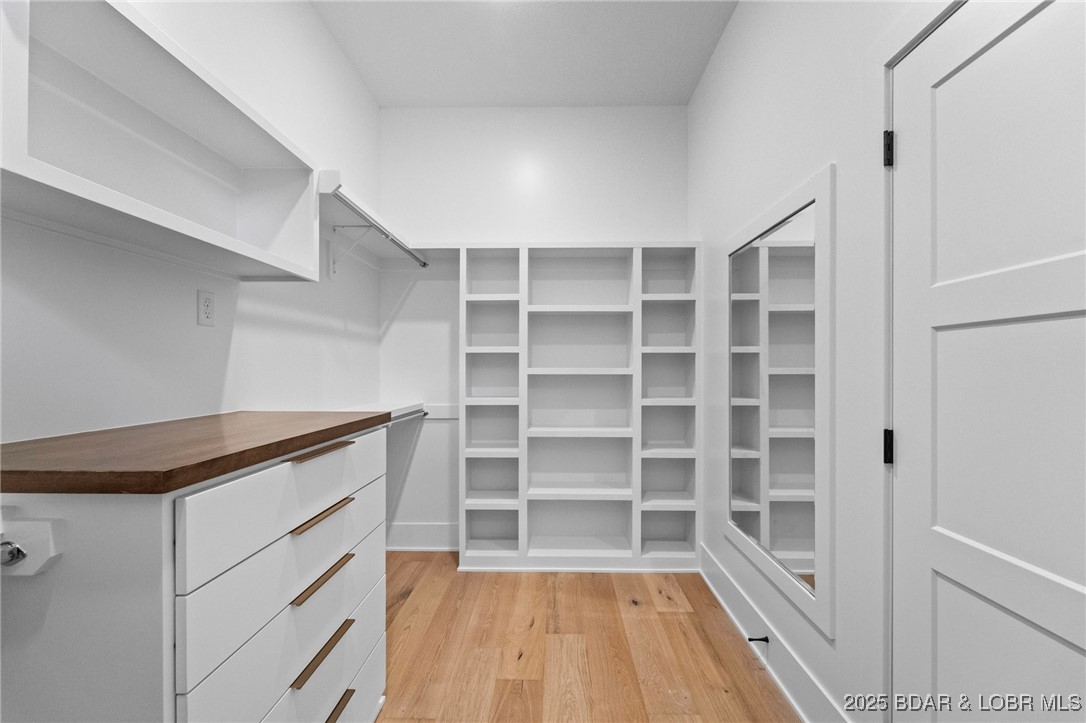 578 Via Del Lago Drive