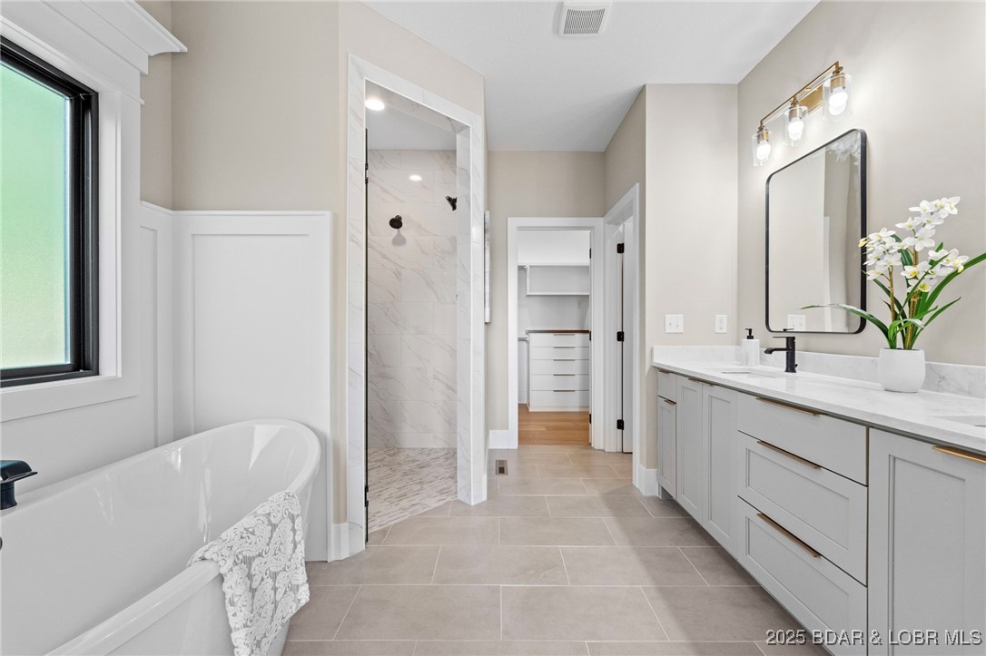 578 Via Del Lago Drive