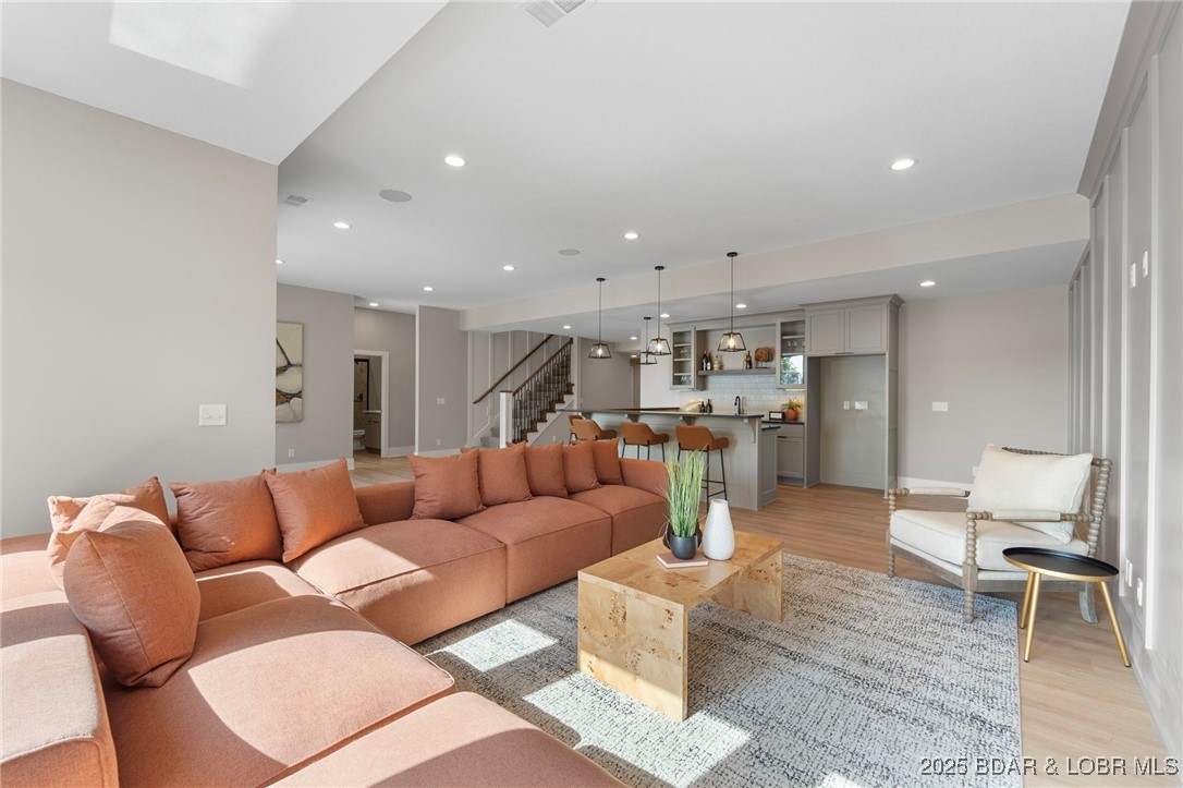 578 Via Del Lago Drive