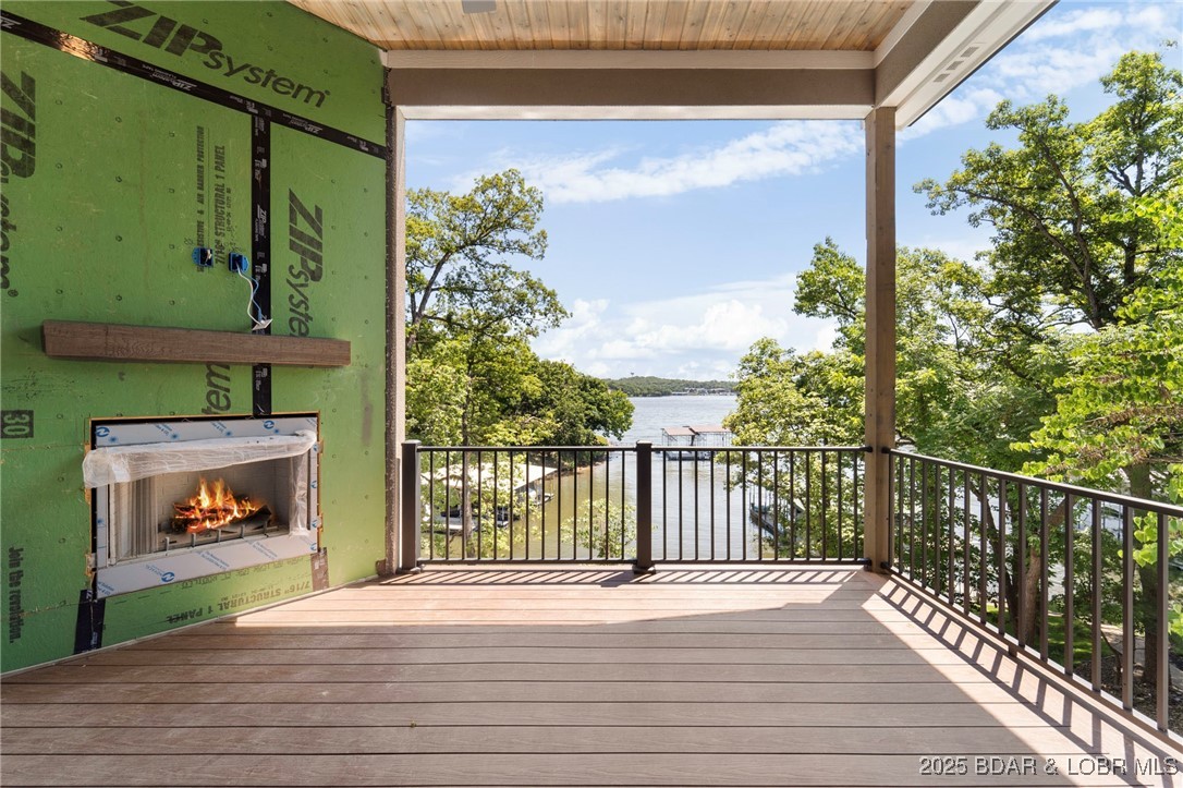 578 Via Del Lago Drive