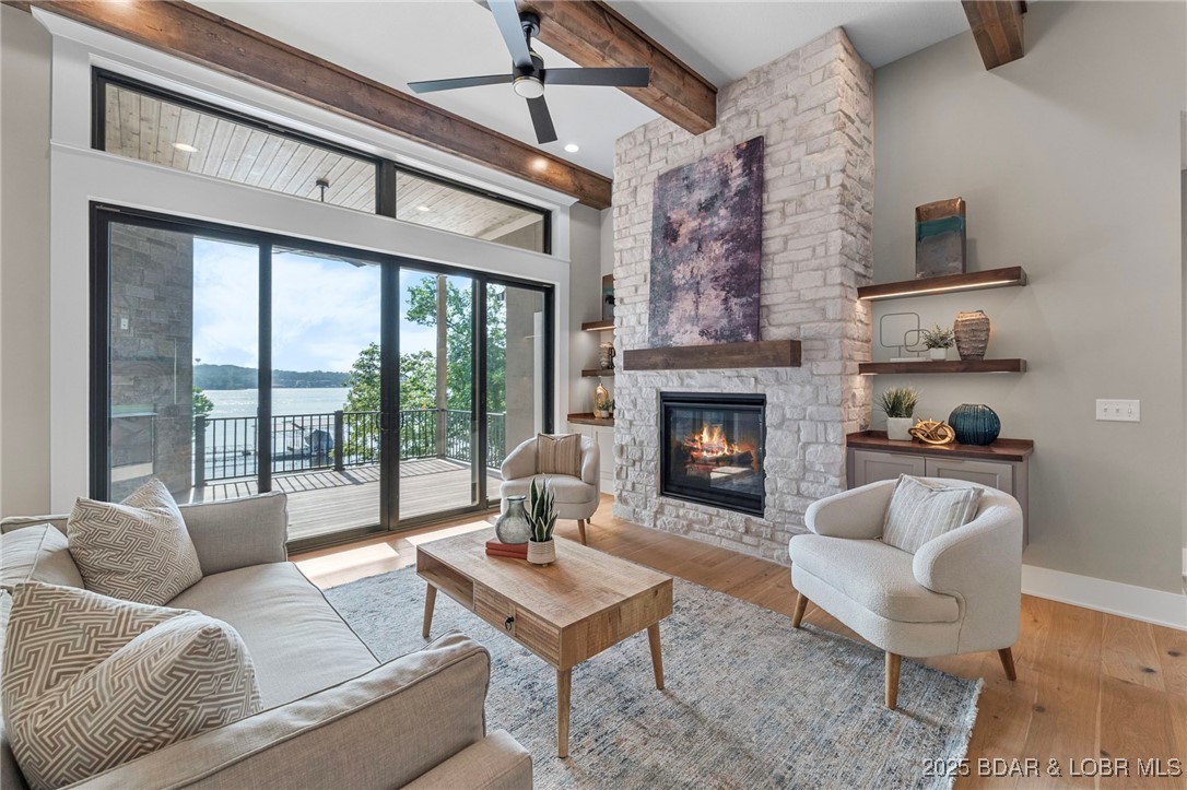 578 Via Del Lago Drive