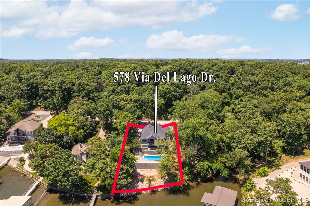 578 Via Del Lago Drive