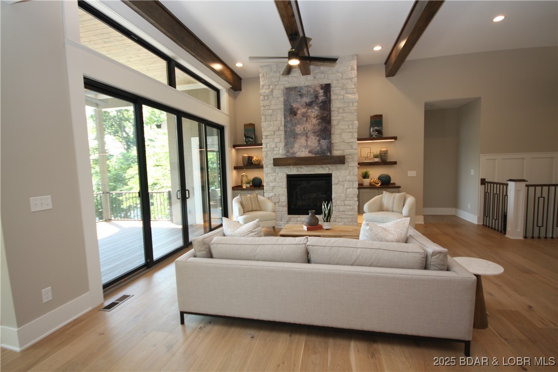 578 Via Del Lago Drive