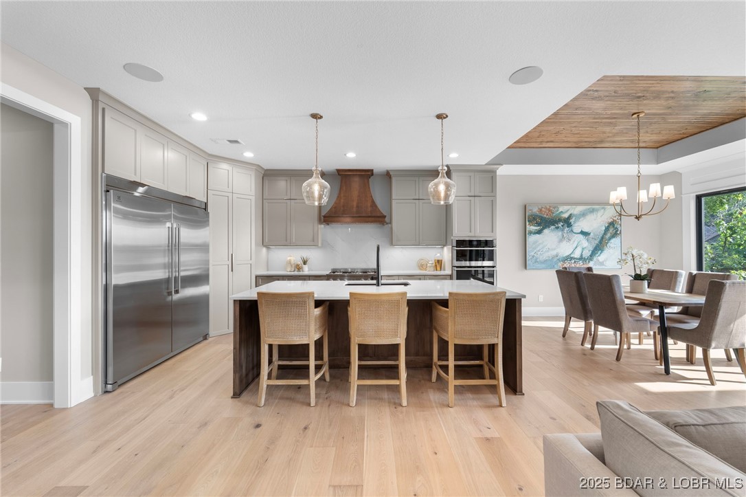 578 Via Del Lago Drive