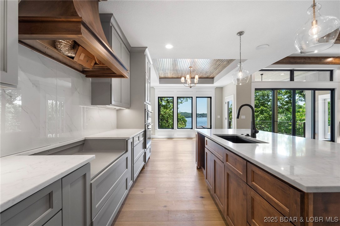 578 Via Del Lago Drive